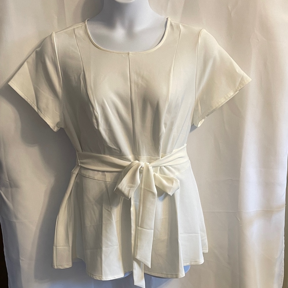 Lane Bryant Ivory Short Sleeve Blouse NWT 14 14W Waist Tie